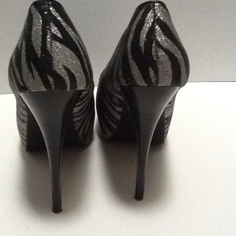 Charlotte Russe Silver Black Zebra‎ Platfor…